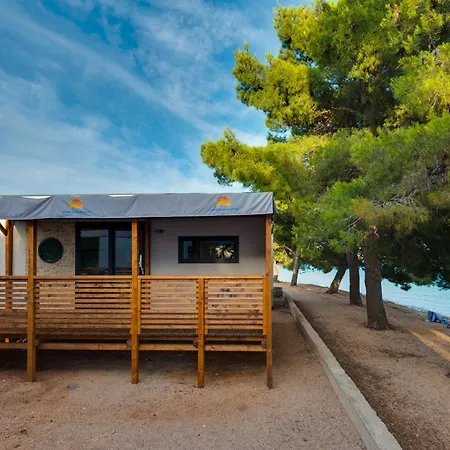Resort Mobile 30 *