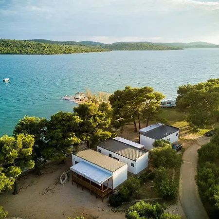 Resort Mobile 30 Pirovac