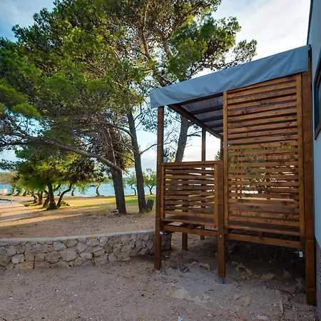 Resort Mobile 30 *